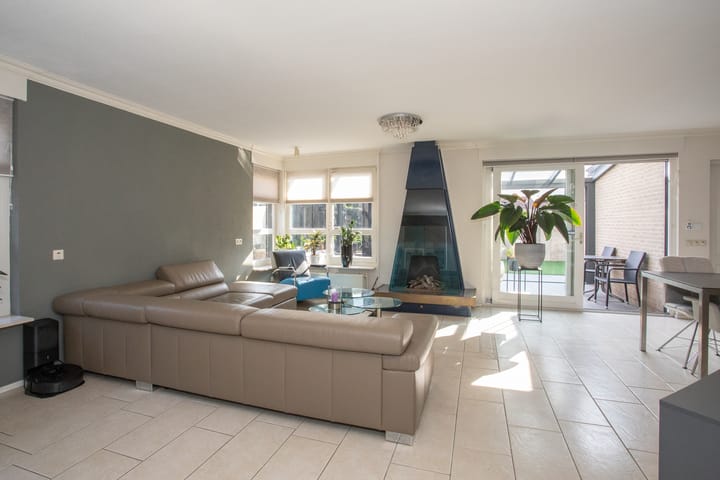 Photo 19 of De Plevier 63