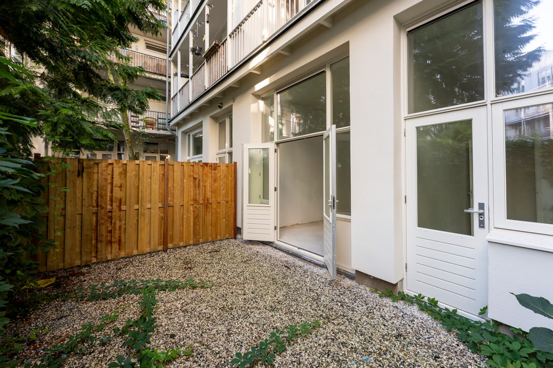 Photo 1 of Camperstraat 3-H