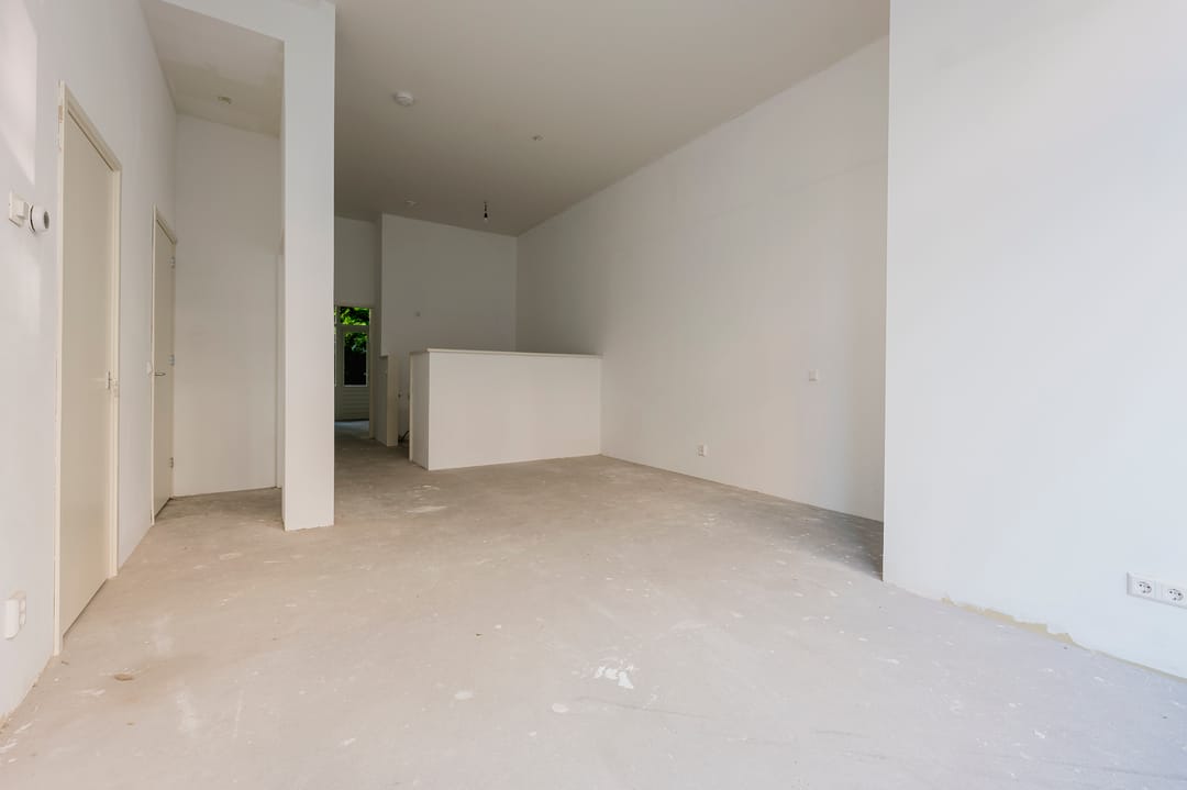 Photo 8 of Camperstraat 3-H