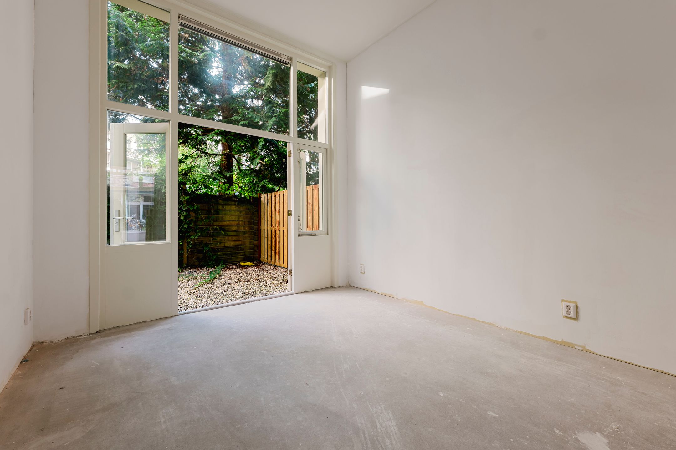 Photo 18 of Camperstraat 3-H