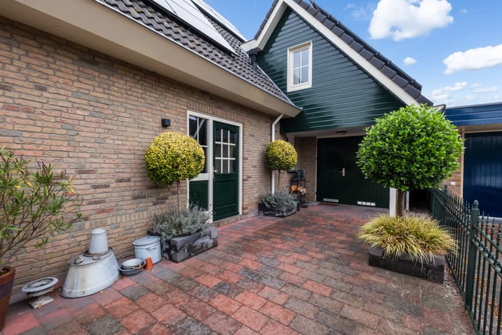 Foto 4 van Strick van Linschotenstraat 92