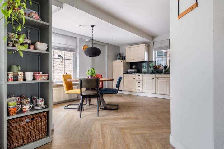 Foto 19 van Strick van Linschotenstraat 92