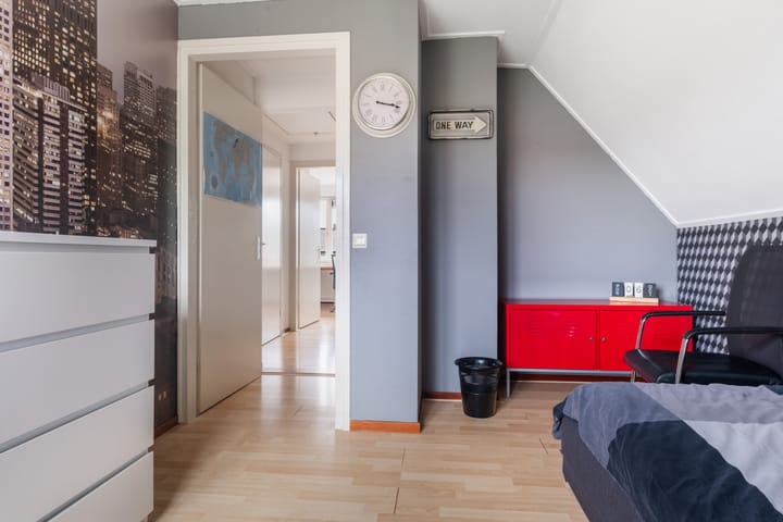 Foto 27 van Strick van Linschotenstraat 92