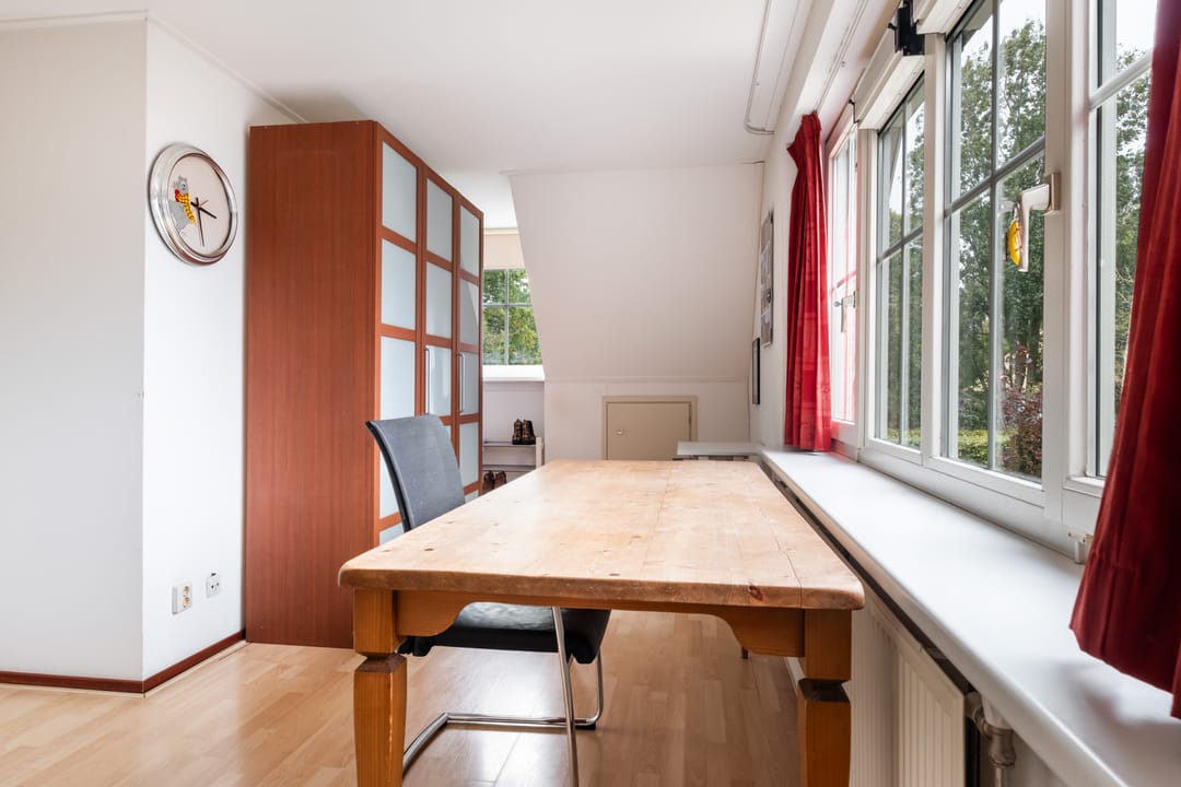 Foto 37 van Strick van Linschotenstraat 92