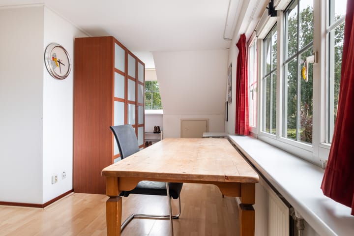 Foto 37 van Strick van Linschotenstraat 92