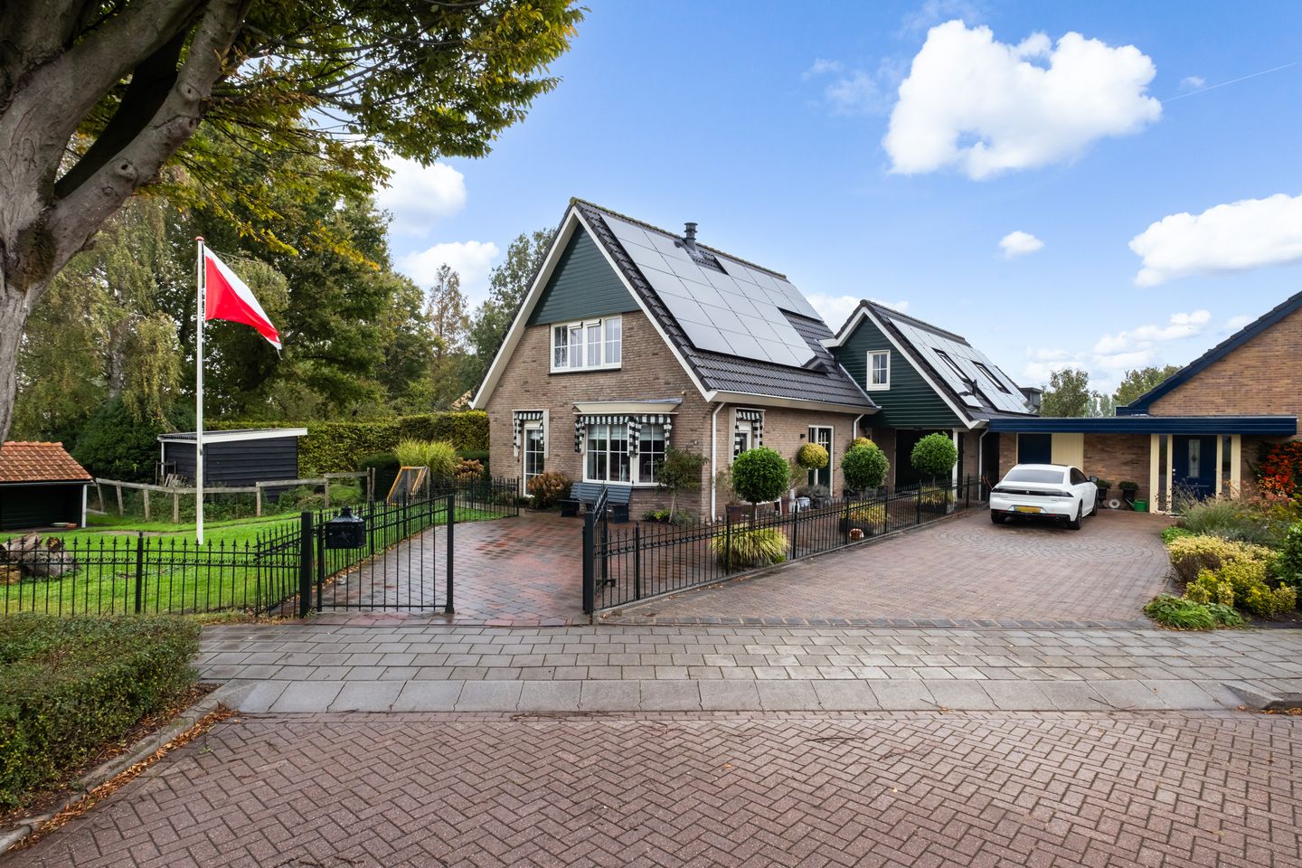 Foto 44 van Strick van Linschotenstraat 92