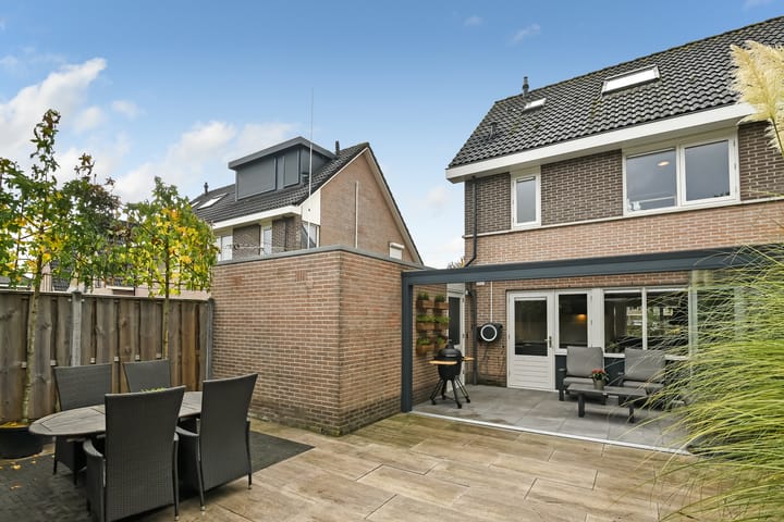 Photo 39 of Willem Alexanderstraat 21