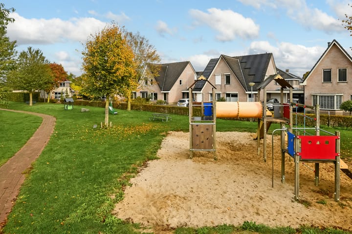 Photo 48 of Willem Alexanderstraat 21