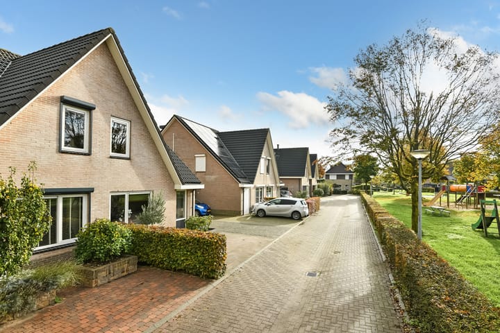 Photo 50 of Willem Alexanderstraat 21