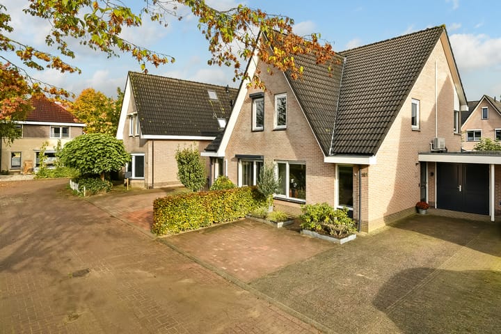 Photo 51 of Willem Alexanderstraat 21