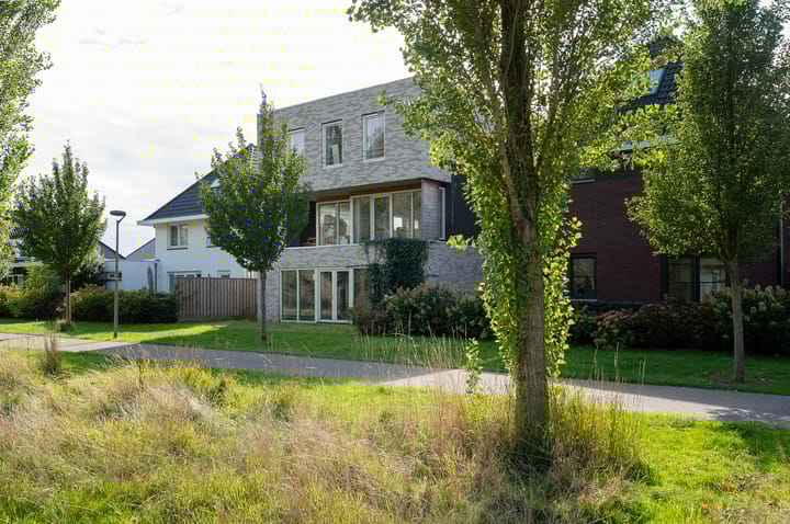 Izanamistraat 23 main image