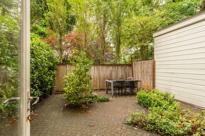 Photo 3 of Nieuwe Kerkstraat 1-BH