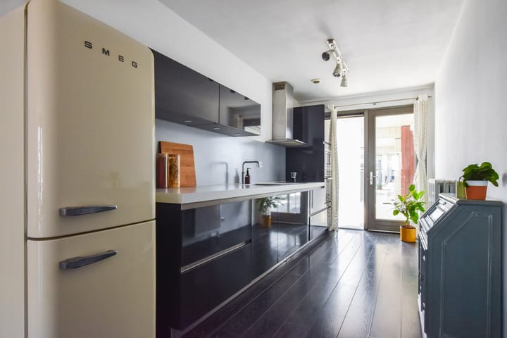 Foto 13 van Julius Pergerstraat 248