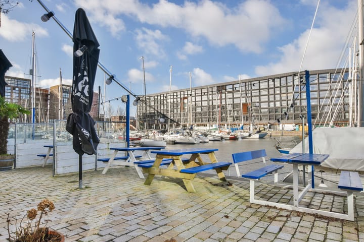 Foto 29 van Julius Pergerstraat 248