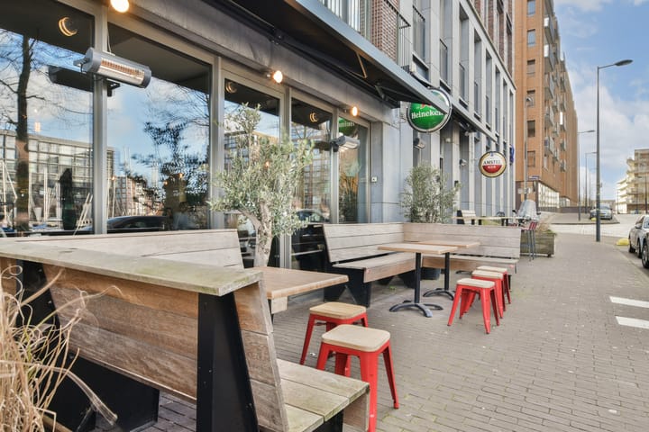 Foto 31 van Julius Pergerstraat 248