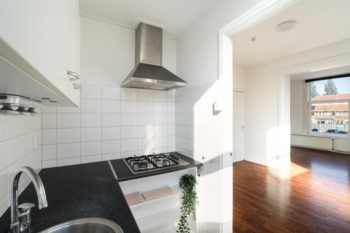 Photo 11 of Graaf Jan van Nassaustraat 15-B