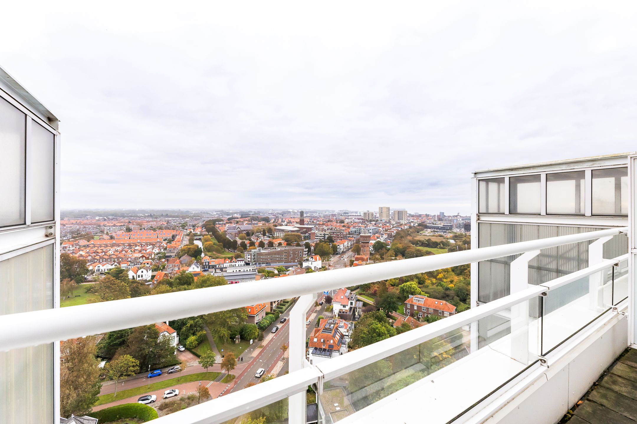 Foto 24 van Boulevard Bankert 750