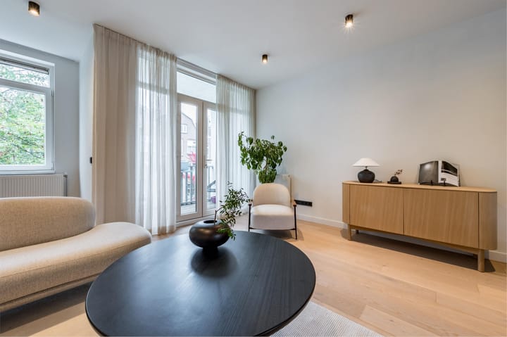 Photo 12 of Van Weelstraat 36-A