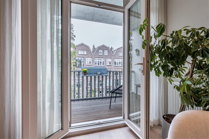 Photo 13 of Van Weelstraat 36-A