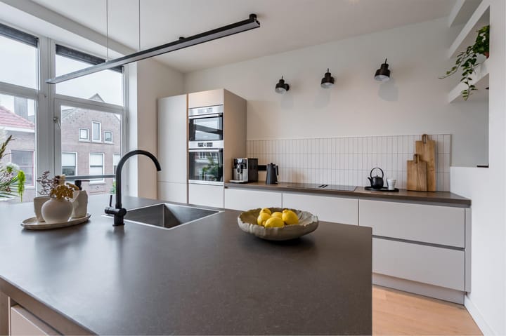 Photo 19 of Van Weelstraat 36-A