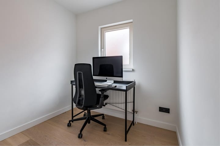 Photo 39 of Van Weelstraat 36-A