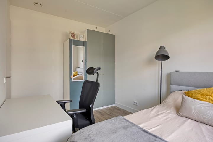 Foto 20 van Weegbree 57