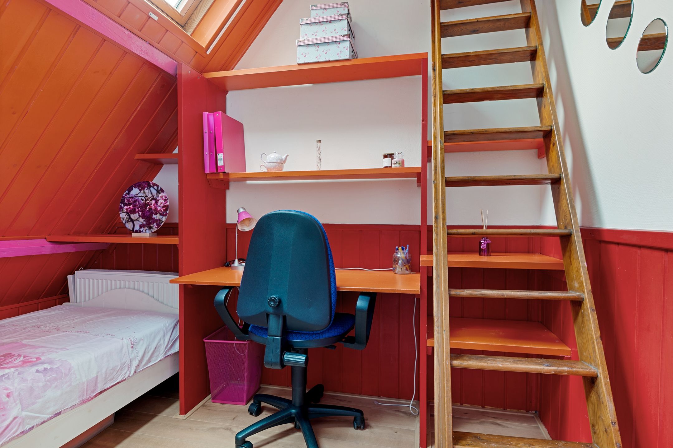 Photo 36 of Zuiderweg 54