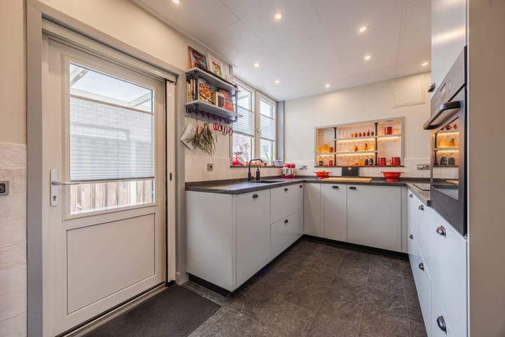 Photo 20 of Koningin Julianastraat 6