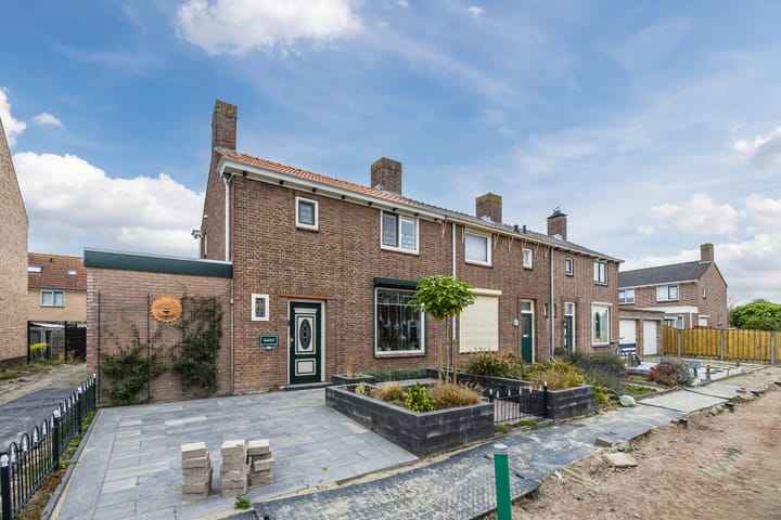 Photo 46 of Koningin Julianastraat 6