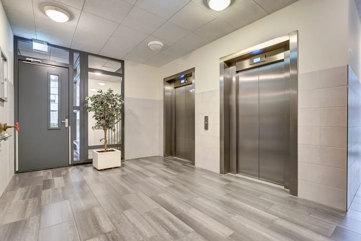 Foto 6 van Uiverplein 212