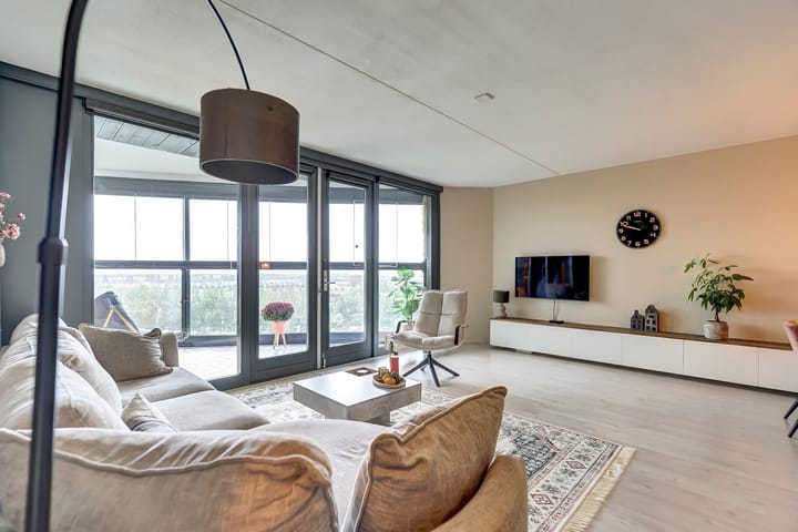 Foto 13 van Uiverplein 212