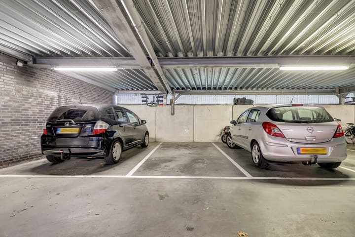 Foto 33 van Uiverplein 212