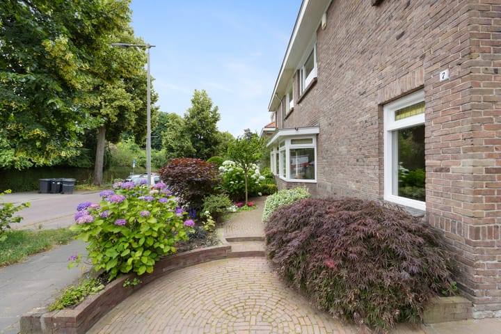 Photo 2 of Vondellaan 7