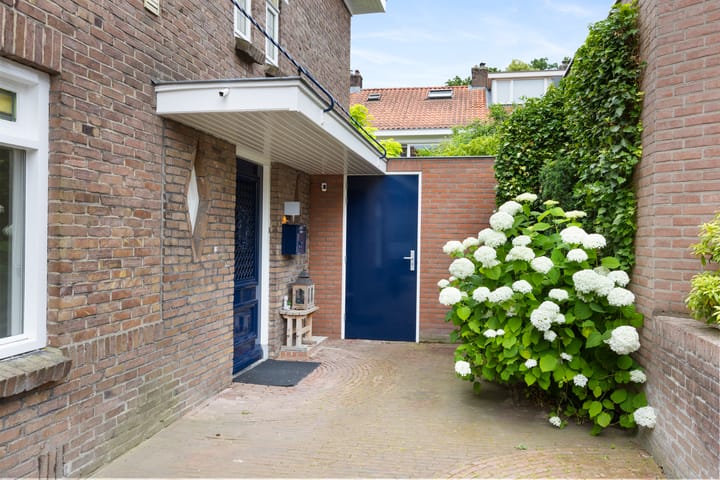 Photo 4 of Vondellaan 7