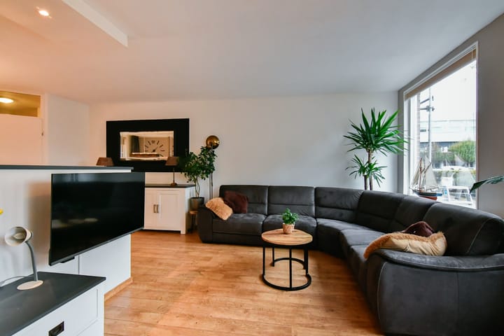 Burgemeester Scholtensstraat 27