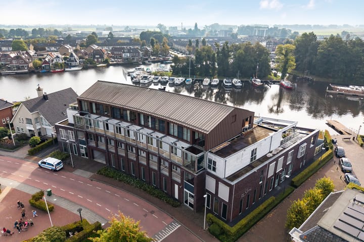 Foto 1 van Zomerdijk 8-F