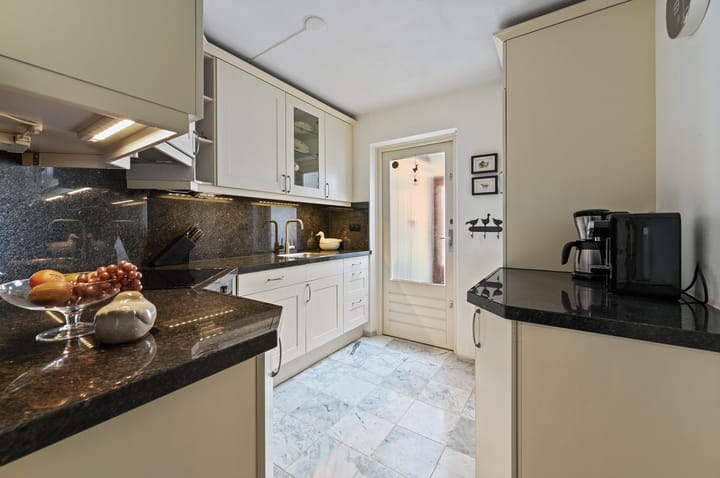 Photo 18 of Valkastraat 10