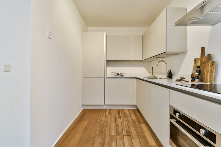 Photo 13 of Frans van Mierisstraat 56-H