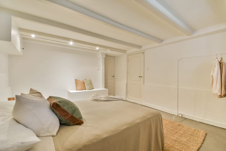 Photo 24 of Frans van Mierisstraat 56-H