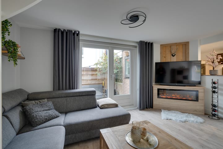 Foto 9 van Meerzijde 11