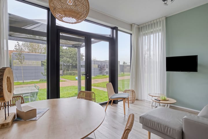 Foto 6 van Zuideruitweg 68-025