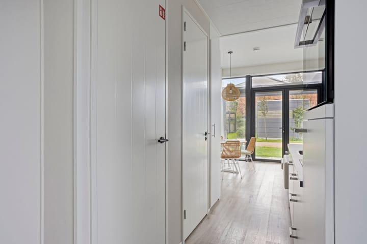 Foto 16 van Zuideruitweg 68-025