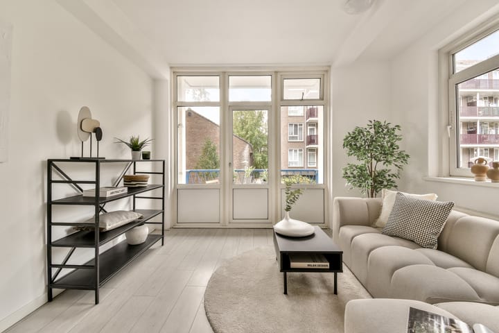 Photo 4 of Jacques Oppenheimstraat 20-H