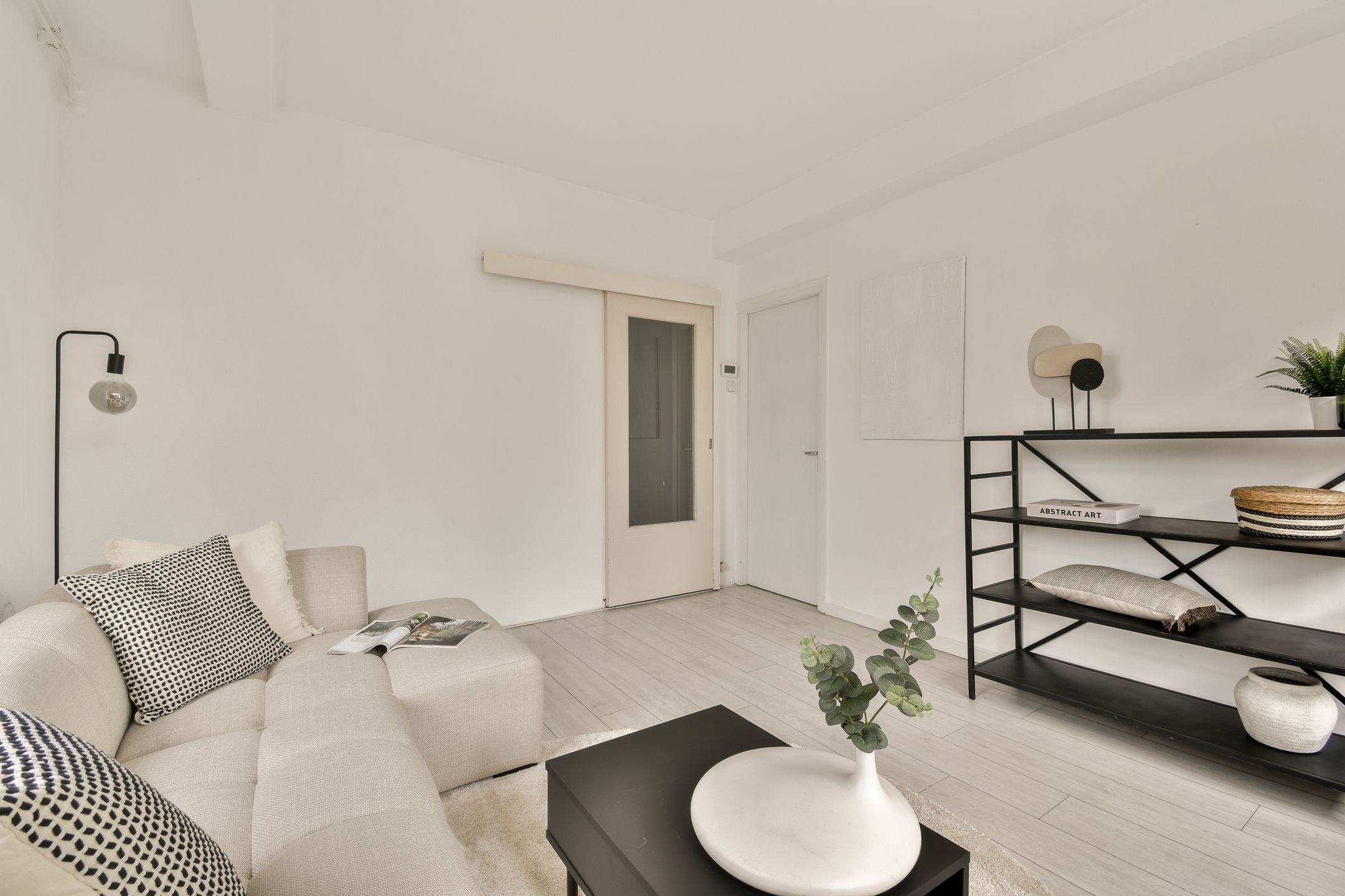 Photo 6 of Jacques Oppenheimstraat 20-H