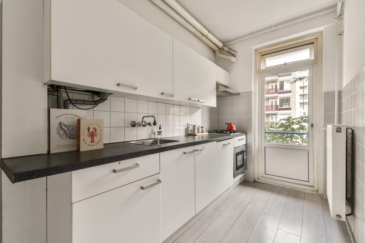 Photo 10 of Jacques Oppenheimstraat 20-H