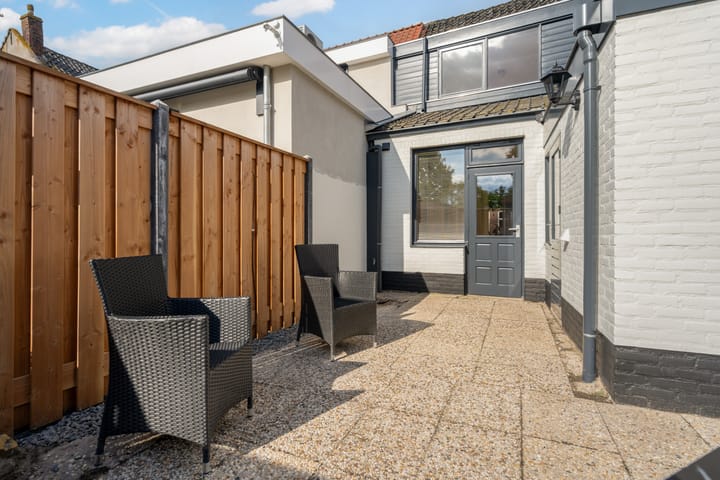 Foto 23 van Voorstraat 61