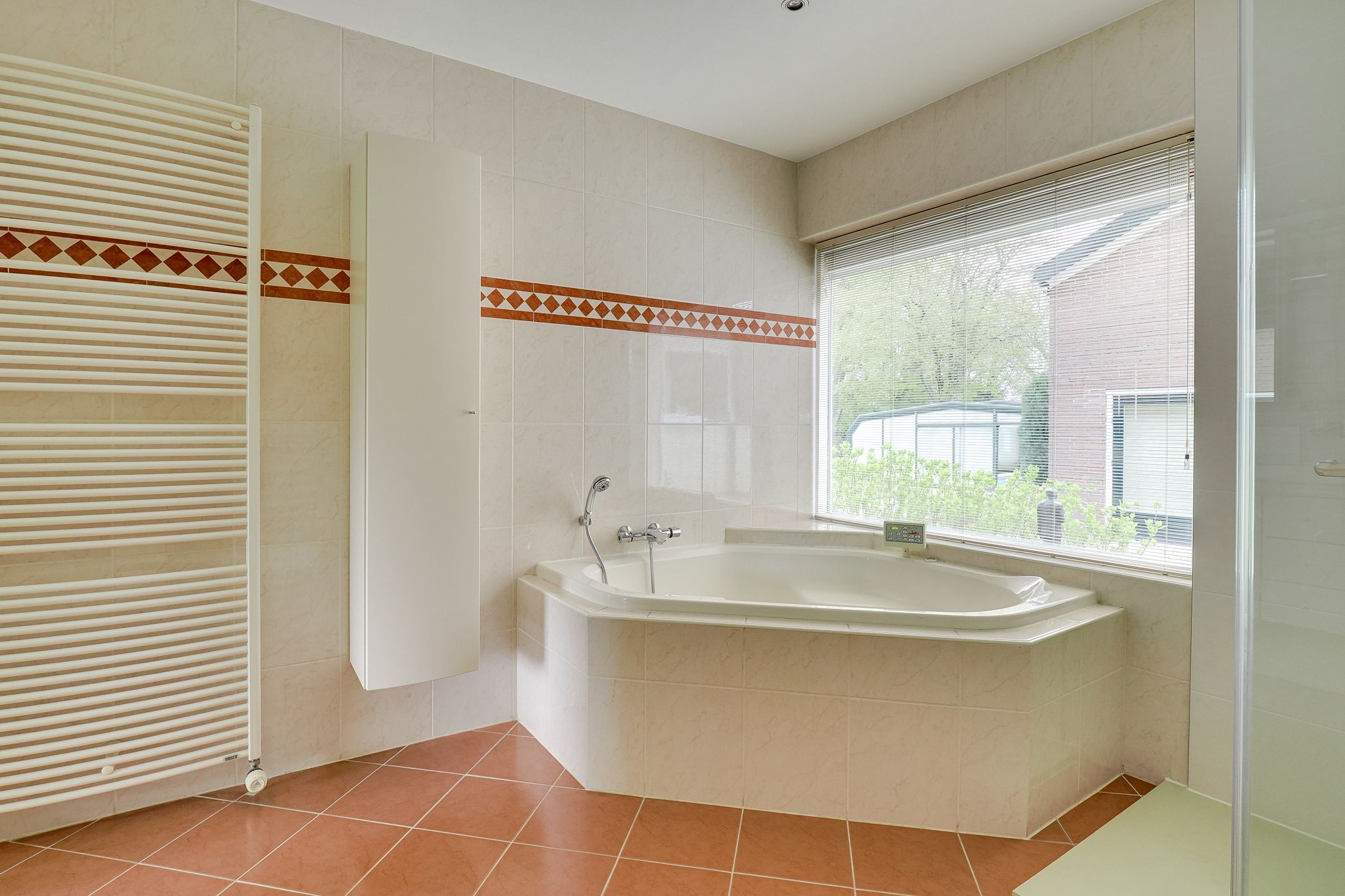 Foto 21 van Voordorpsedijk 67 woonhuis