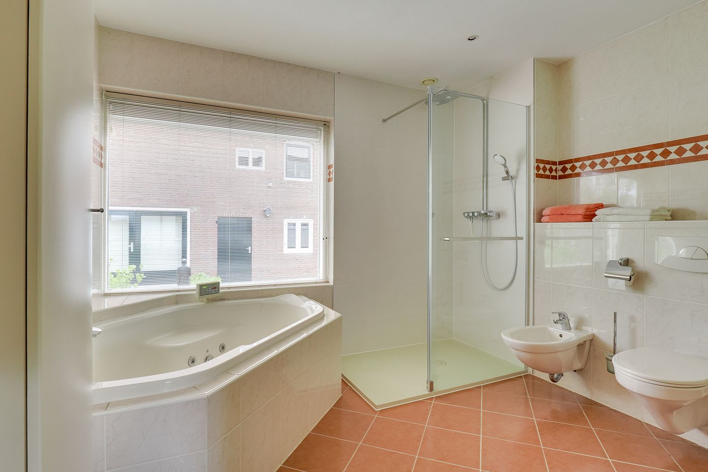 Foto 20 van Voordorpsedijk 67 woonhuis