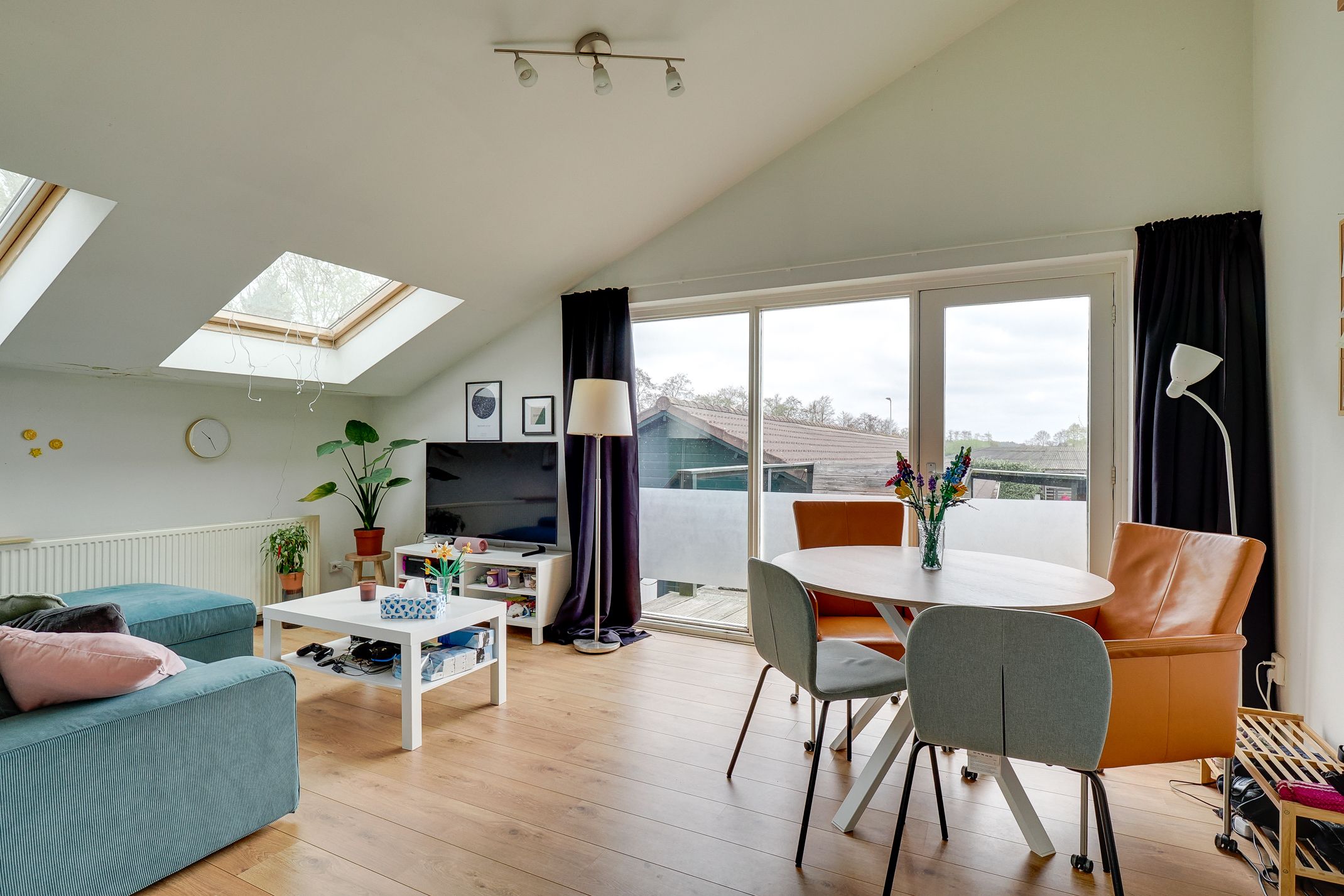 Foto 42 van Voordorpsedijk 67 woonhuis