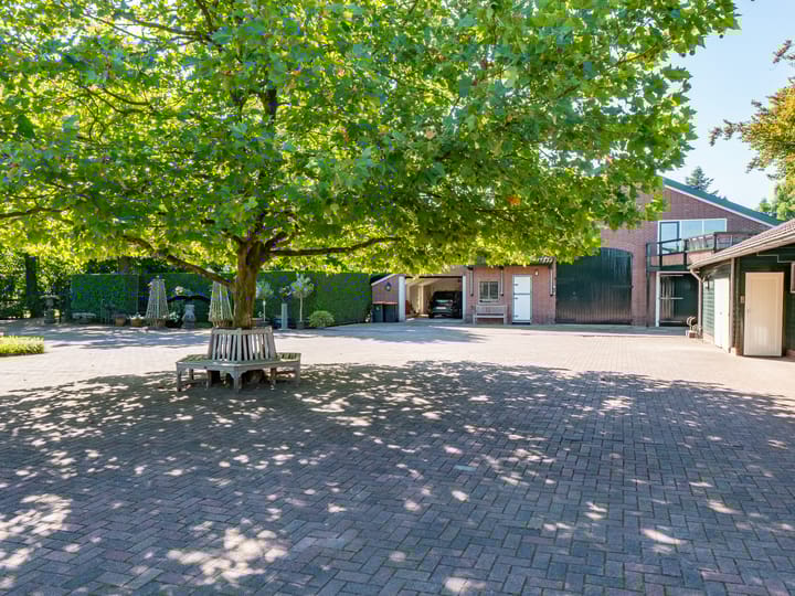 Photo 50 of Voordorpsedijk 67 woonhuis